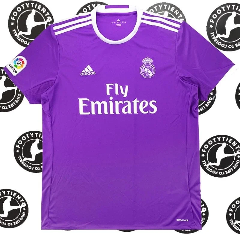 Real Madrid 2016 - 2017 Retro Forma