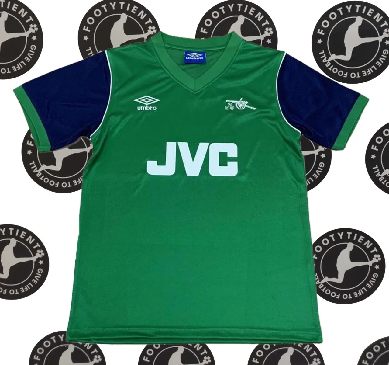 Arsenal 1982 - 1984 Retro Forma